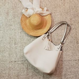 BELK'S NEW DIRECTIONS White Tote Bag